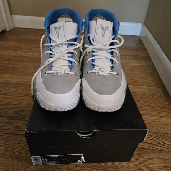 Kobe Protro - Picture 2 of 3